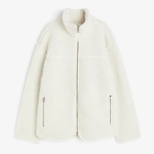 Teddy jacka - Säljer denna teddyjacka som inte passade mig så bra💕den är slutsåld på hemsidan