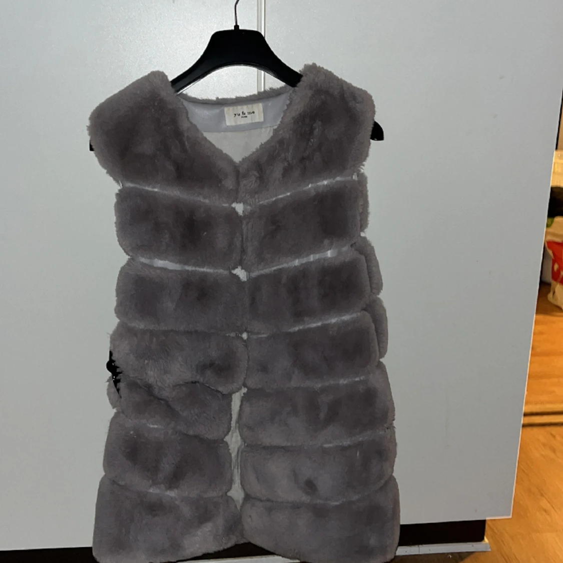 Faux due pälsväst grå - 91