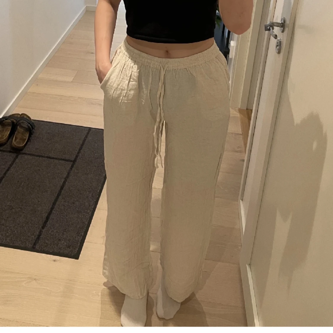 Vit/beige linnebyxor