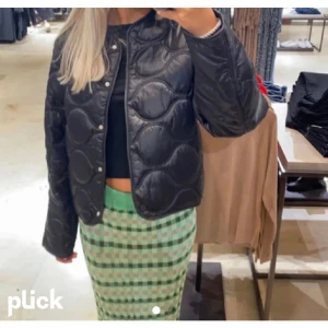 Mango jacka  - Mango jacka i storlek M, kommer ej till användning💗 Priset går att sänka vid snabb affär 