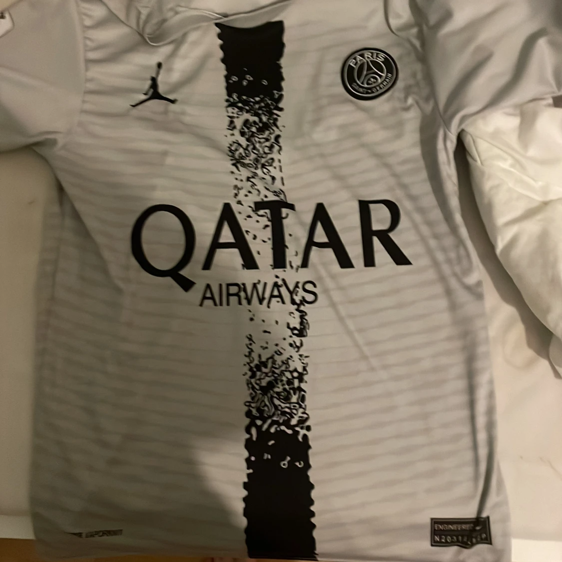 Säljer mbappe tröja som jag har ingen användning av