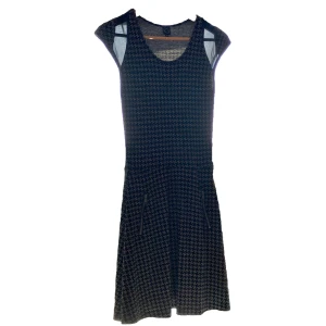 Söt klännkng - Klänning i bra skick! Nästan inte använd