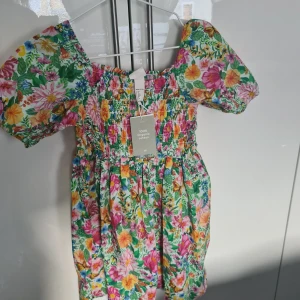 Barnkläder  - Jättefina kläder för flickor I mycket fint skick. 