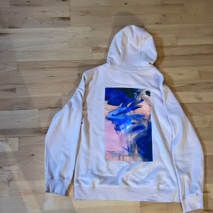 Poetic colective Hoodie  - Snygg Hoodie från poetic colective. Kontakta för mer frågor eller bilder. Fraktar inom 24 h.