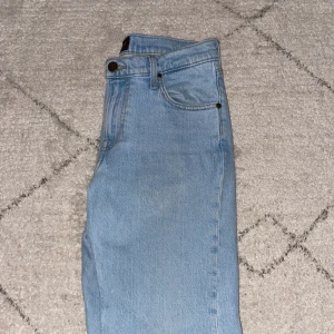 Lee jeans - Lee jeans i bra skick. Använd fåtal gånger