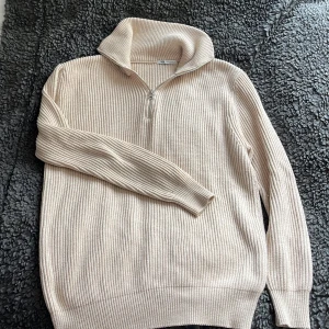 Stickad tröja  - Stickad tröja från zara