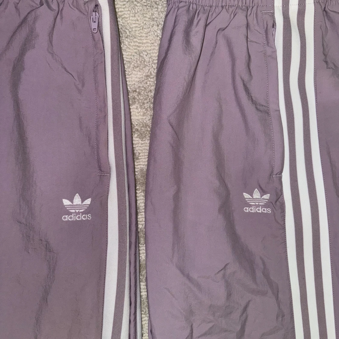 Adidas träningsbyxor storlek S kvar! - 90