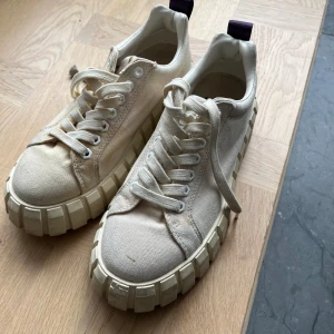 Eytys skor  - Behöver rengöras annars fint skick 