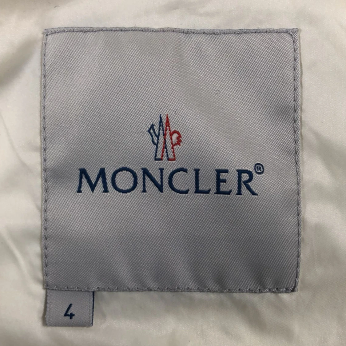 Moncler jacka  - 92
