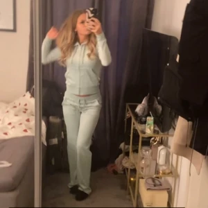 Juicysett  - Så fint helt nytt juicy sett användt 1 gång men säljer pågrund av att ja har för många sett!!❤️ 