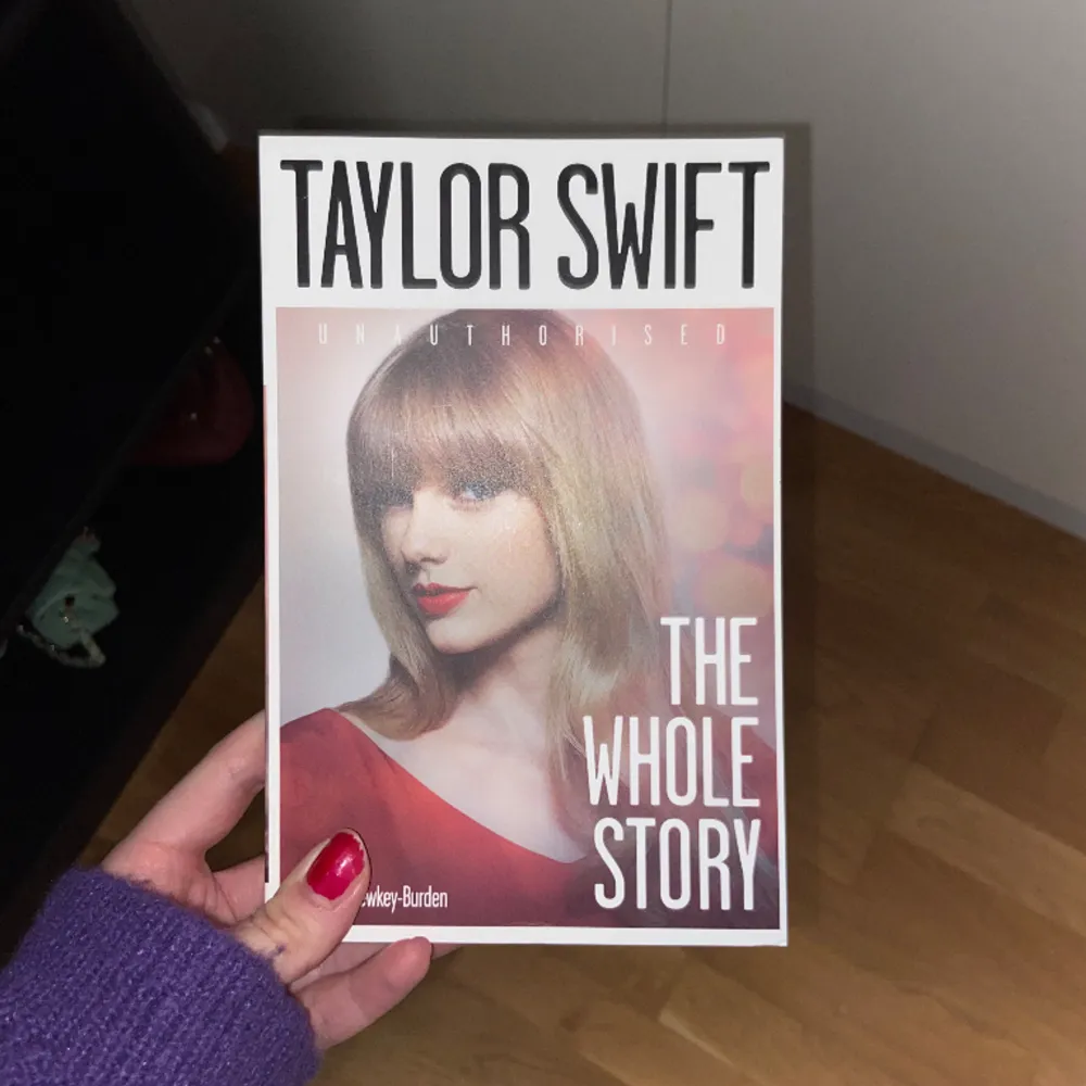 En bok om Taylor Swift Jättebra skick. Övrigt.