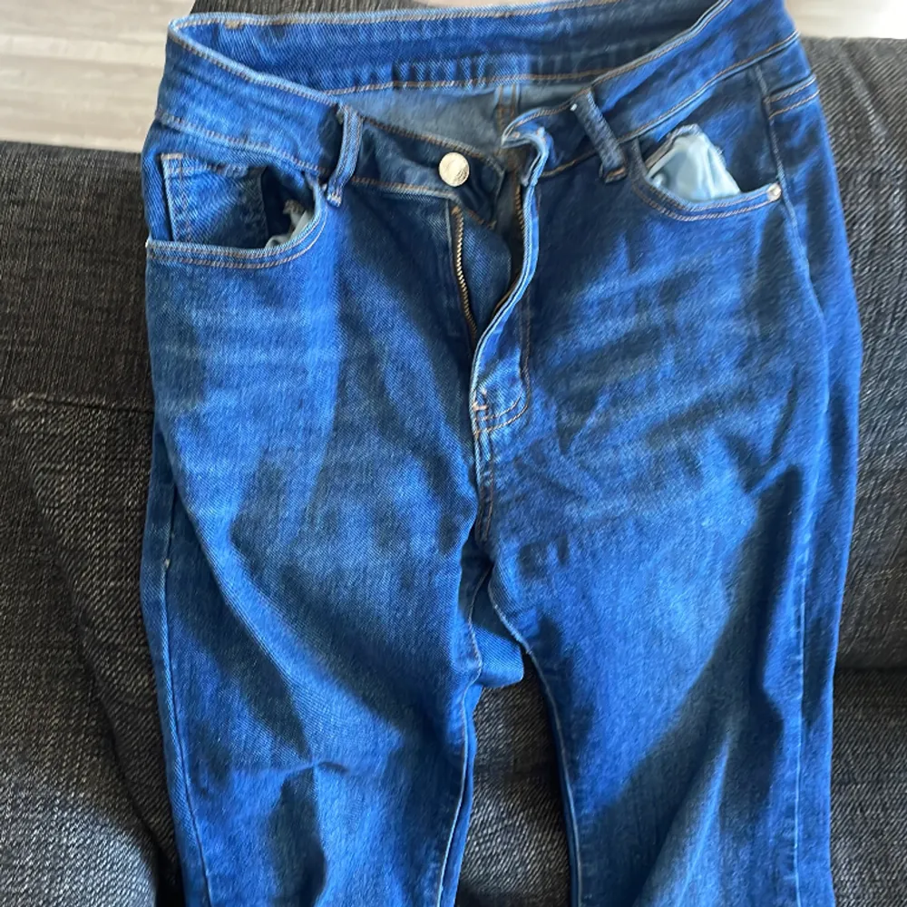 Passar 36,38. Stretch. 70kr. Jeans & Byxor.