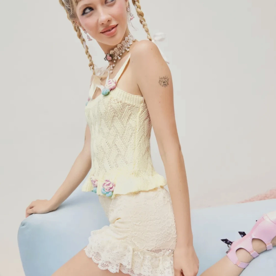 Blommig Pastell Stickad Topp - 90