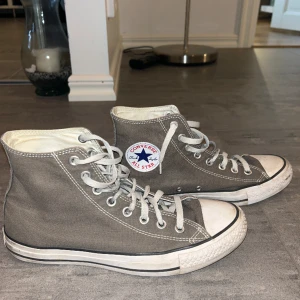 Converse  - Brun/gråa converse 