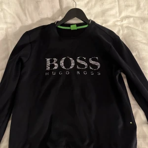 Hugo boss tröja - Hugo boss tröja. Blivit för liten
