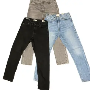 3 par Jack and Jones ”chris/loose” jeans i storlek 29/34 köp 1 par för 249 kr elr alla 3 för 599