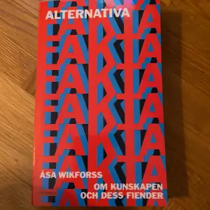 Alternativa Fakta Åsa Wikforss pocket i fint skick.
