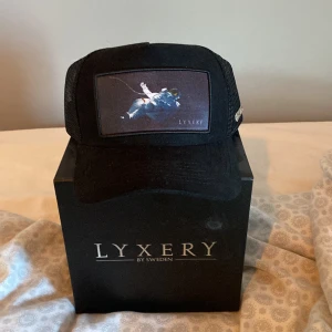 Trucker keps - tja, säljer denna keps från Lyxery pga felköp… aldrig använd så helt ny! 