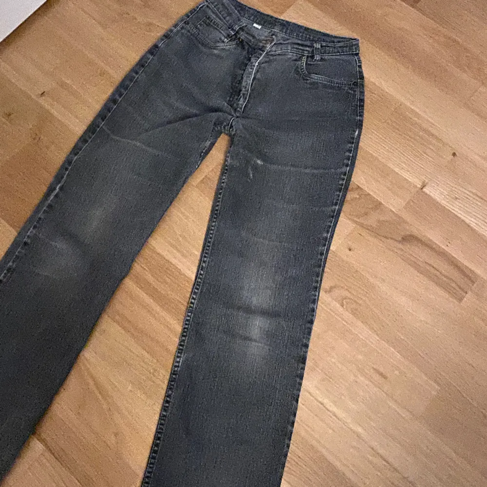 Snygga jeans med glitter 👍🏼. Jeans & Byxor.