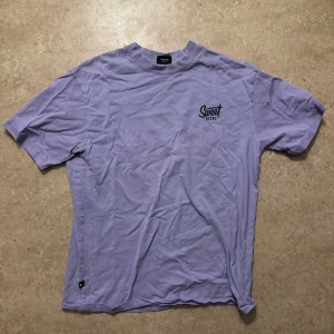 T-shirt - T-shirt i bra skick från sweet sktbs