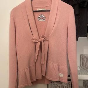 Stickad kofta/tröja -  super fin odd Molly kofta 