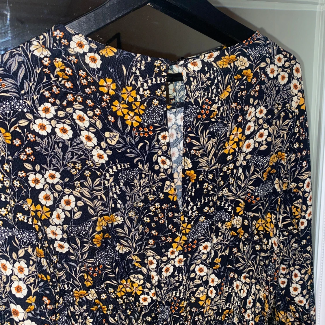 Blommig fin klänning  - 90
