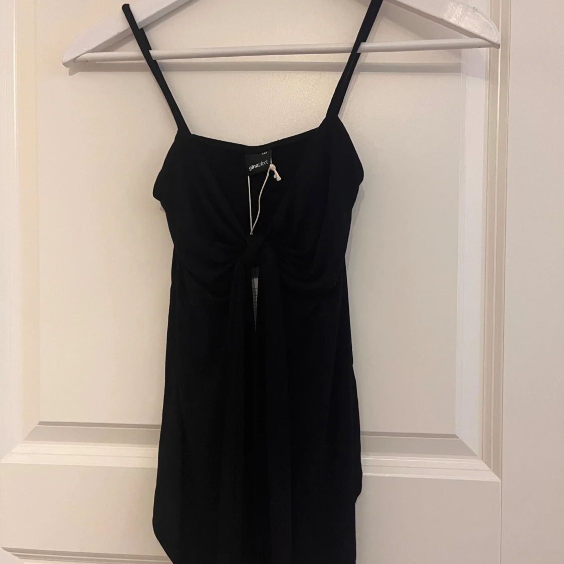 Svart linne från Bik Bok