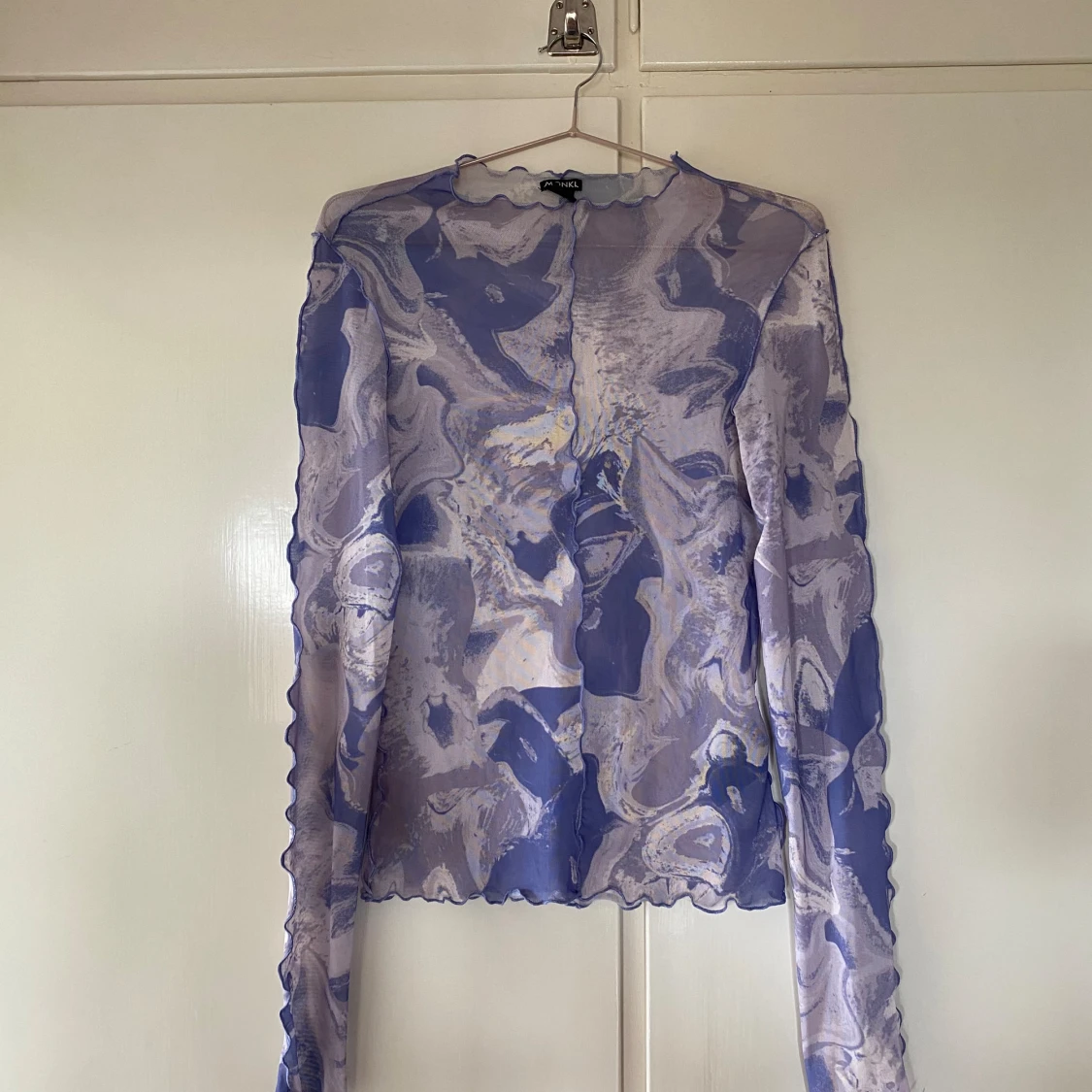 Långärmad topp från Monki