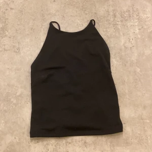 Topp med snörad rygg  - Topp  Fint skick 