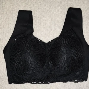 Mjuk-BH - Svart - Helt ny mjuk-BH - svart  Passar till B/C