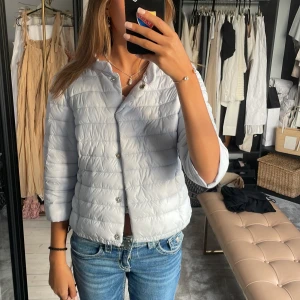 Trekvarts jacka! - Säljer denna jätte fina jackan! 