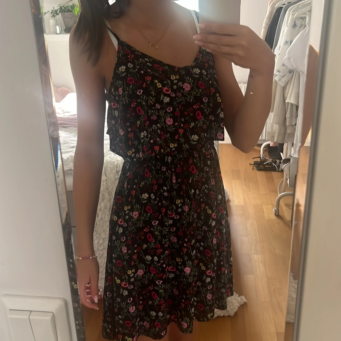 Blommig klänning  - 91