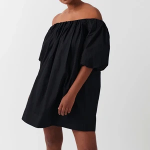 Festklänning - Så himla fin, helt oanvänd för råkade beställa två!!!❤️