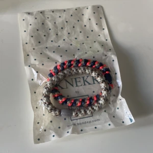 Kknekki  -  Säljer dessa två Kknekkis❤️ 20krst eller 35 för båda