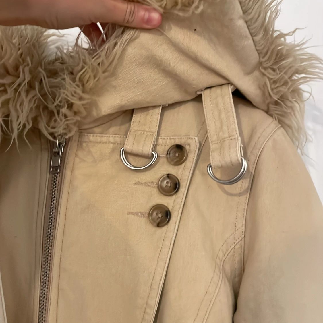 JACKA MED FEJKPÄLS - 93