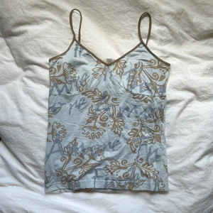 Linne - Mönstrat linne, kommer inte till användning 🎀🎀