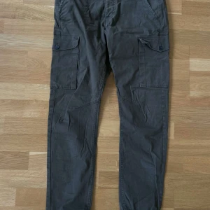 Cargopants - Inga defekter. Storlek 32/32