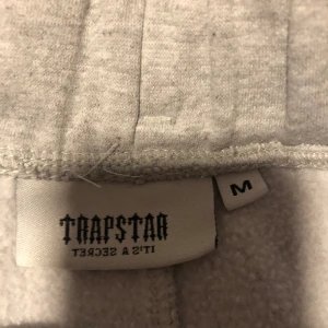 Trapstar 👖  - nya använda typ 3gånger, säljer den begrund av tömmer garderoben kontakta för mer info!