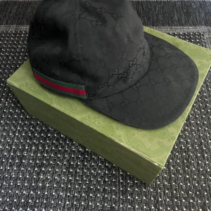 Gucci keps - Gucci keps storlek s Kvitto samt annat följer med 