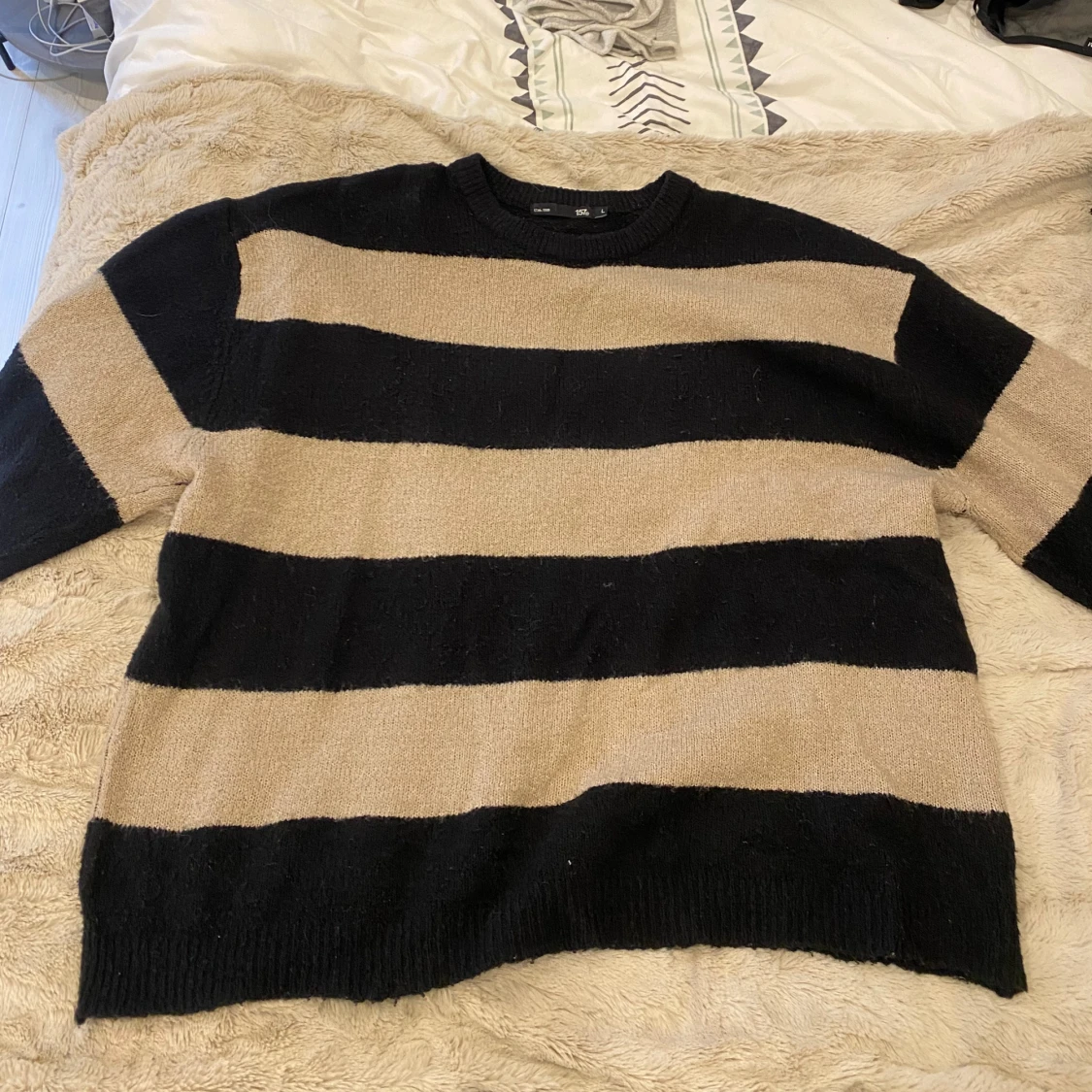 Stickad tröja