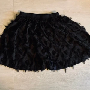 Festkjol - Kjol från H&M supersöt 