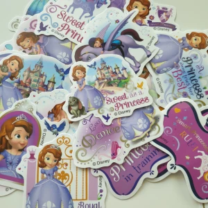 25st sofia den första, Disney klistermärken, stickers, pyssel  - Klistermärken/stickers Motiv: Sofia den första  Antal: 25st Skick: ny/oanvänd  Kul att använda till pyssel, scrapbooking och annat.