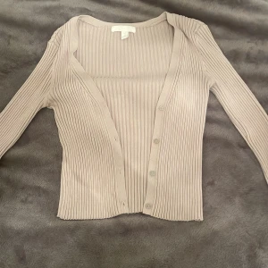 Kofta - Stretchig i storlek xs och passar S💕