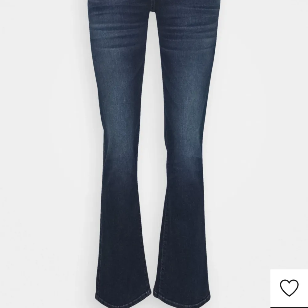 Jätte fina populära ltb valerie jeans som inte kommer till användning strl 28/32 som jag skulle säga passar som 36. Jeans & Byxor.