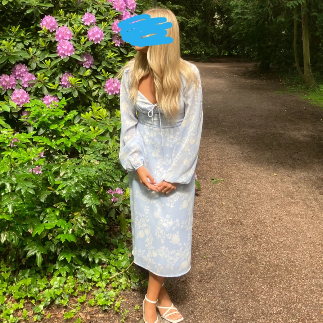 Blommig klänning  - 90