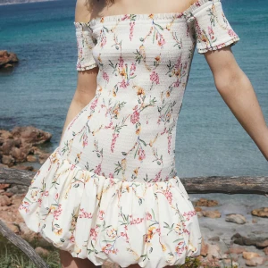 Söker  - Söker denna klänning från hm, storlek S🫶🏻