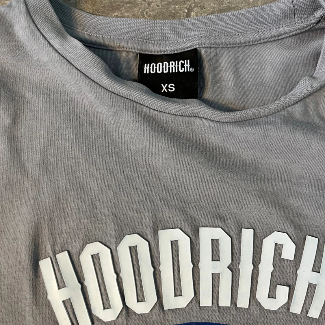 Tjena, säljer denna feta hoodrich t-shirten  - 90
