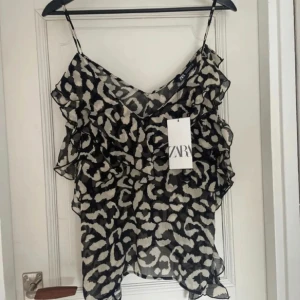 Zara topp - Helt ny zara topp!  Prislapp kvar!💕💕