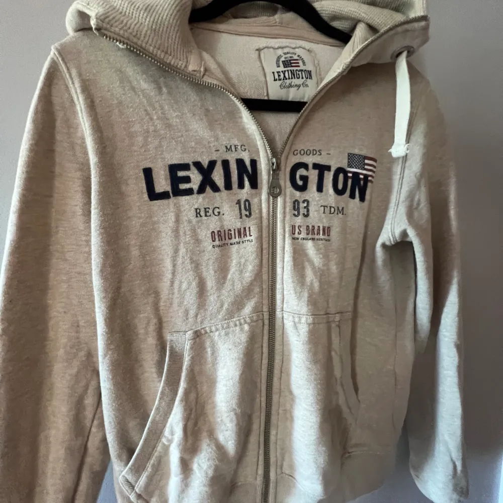 Lexington kofta dam st s. Hoodies.