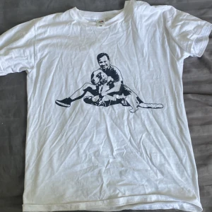 MUF tröja  - 9/10 knappt använd  Size S